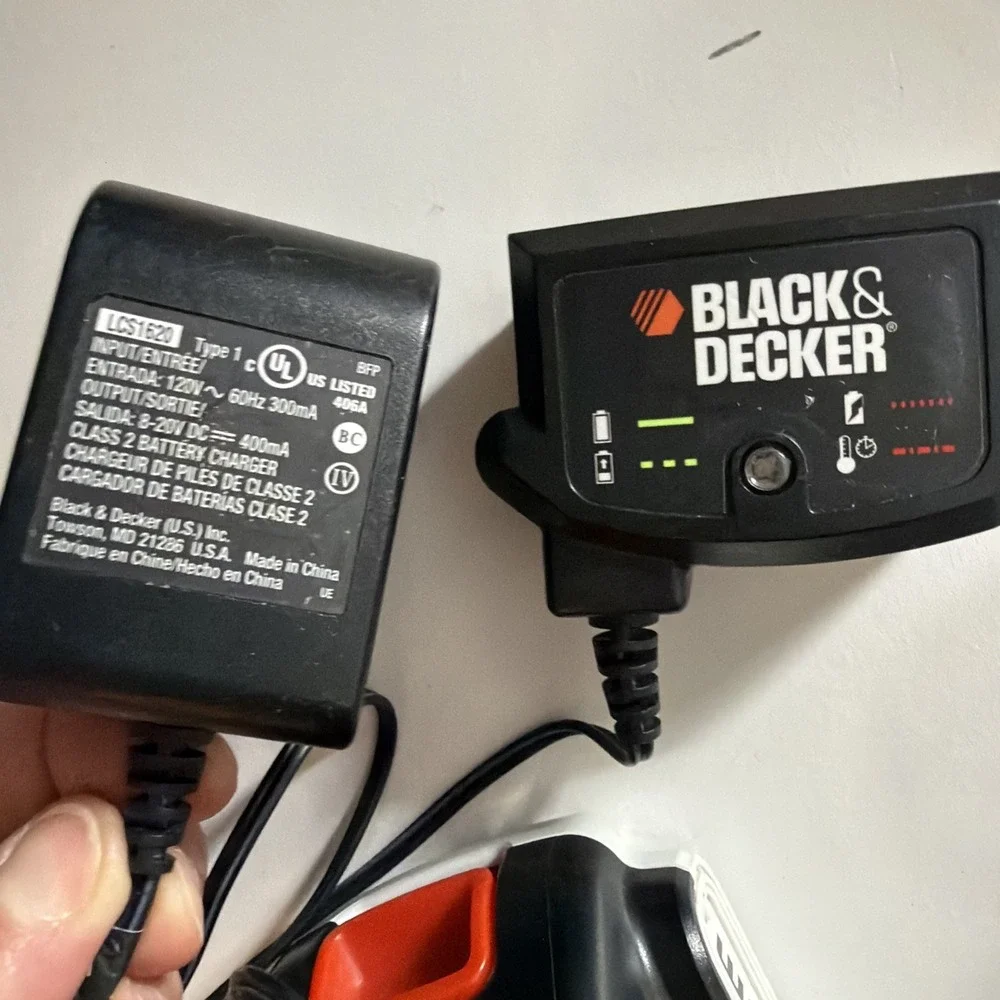 Black & Decker 20V MAX Lithium Charger LCS1620 + Battery LBX20 Tested Working!